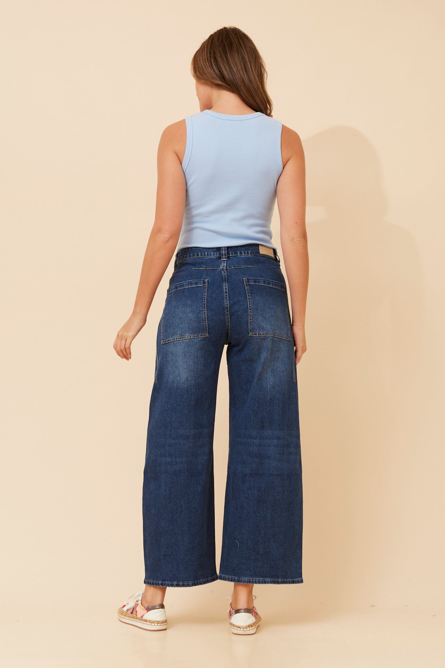 Barrel leg jeans